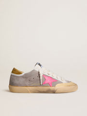 Women's Super-Star in dove-gray suede with fuchsia leather star and ocher suede heel tab