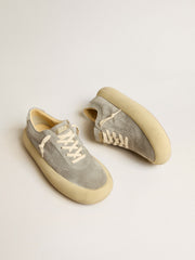 Women's Space-Star shoes in ice-gray suede with perforated star