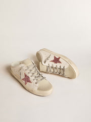 Bio-based Super-Star Sabot with pink glitter star and suede toe