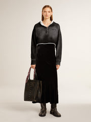 Gray cropped sweatshirt with a lived-in effect