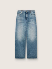 Golden women's boyfriend jeans in stone-washed light blue denim