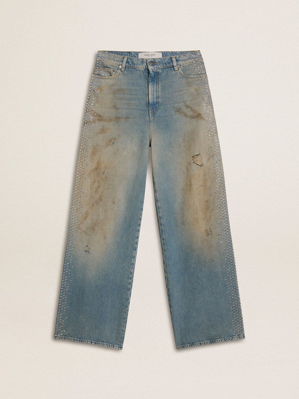 Women's boyfriend jeans with a lived-in effect sand wash and studs