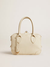Vita Bag in butter-colored leather with gold details