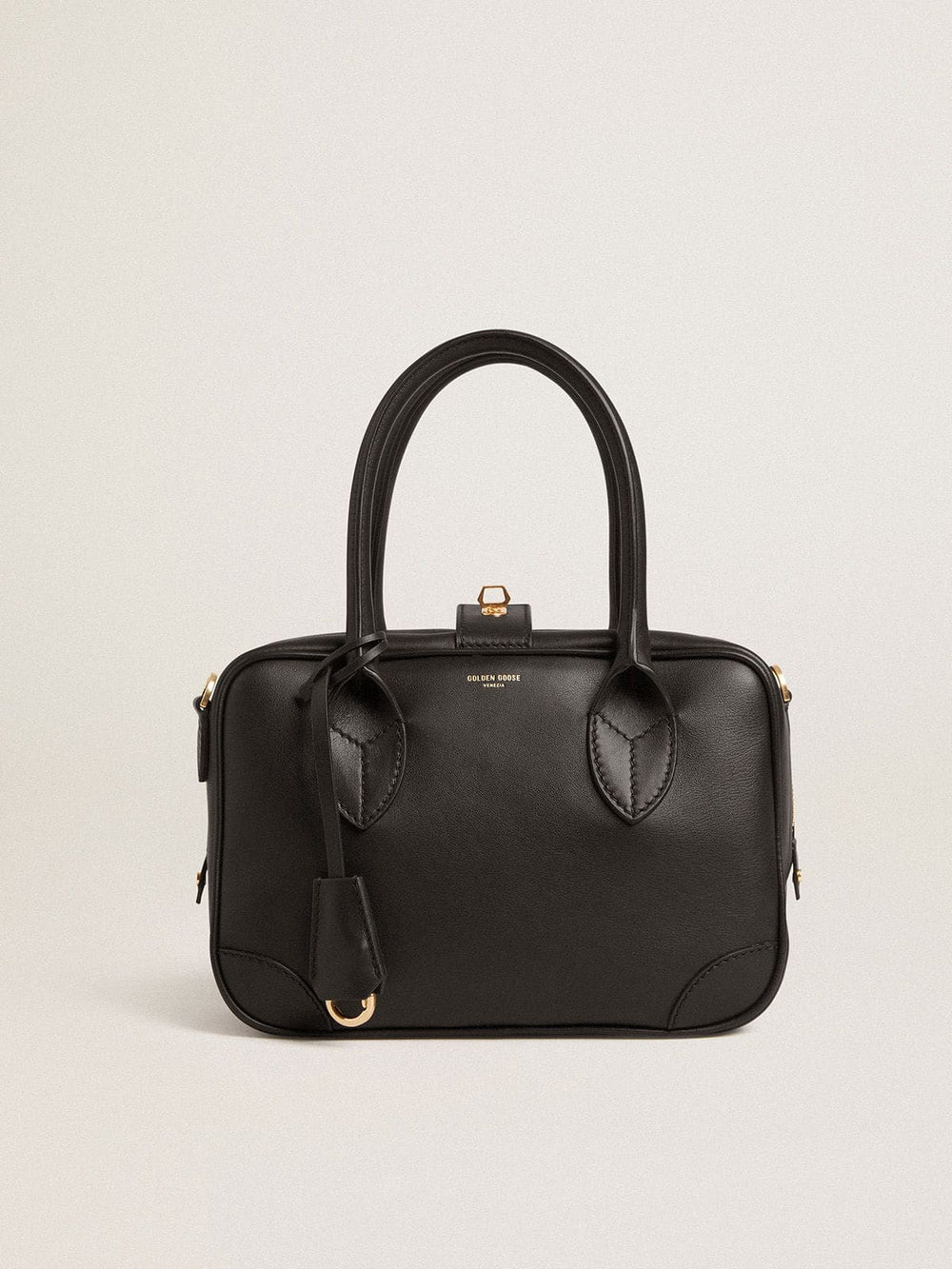 Vita Bag in smooth black leather with gold details