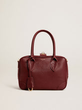 Vita Bag in burgundy leather with gold details