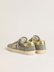 Men's Super-Star in gray suede with gold metallic leather star and heel tab