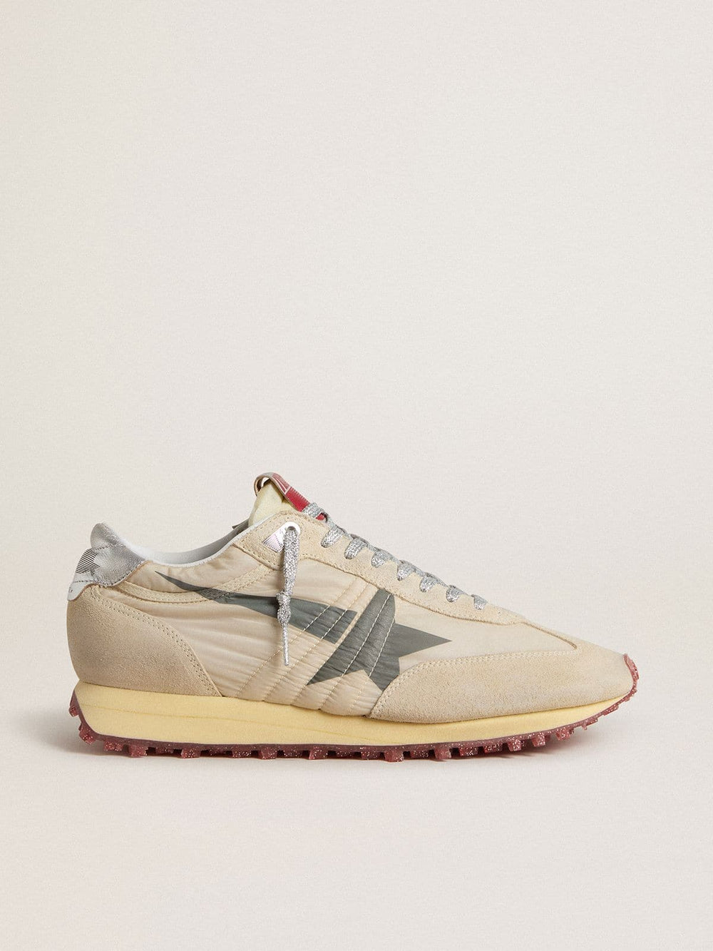 Men’s Marathon with beige nylon upper and gray star
