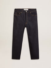 Men’s dark blue jeans in one-wash denim