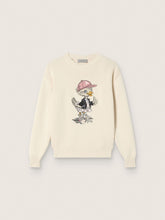 Golden girls’ sweater in white cotton yarn with mascot embroidery