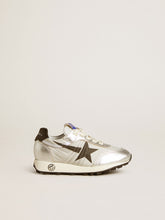 Junior Marathon in silver nylon with black star and leather heel tab