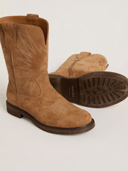 Wish Young boots in camel suede with star embroidery