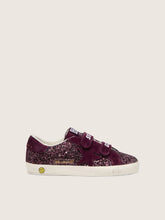 Young Old School in burgundy glitter with burgundy suede star and heel tab