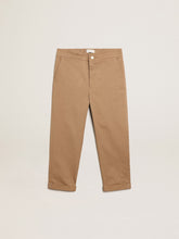 Boys’ chinos in caramel cotton