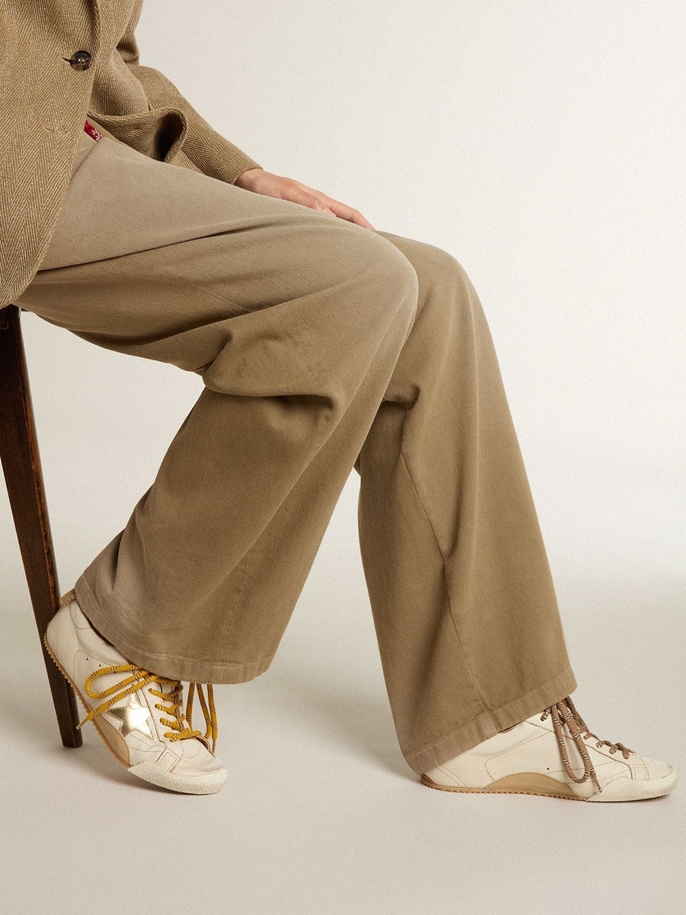 Women's True-Star in white nappa leather with gold star and beige suede heel tab