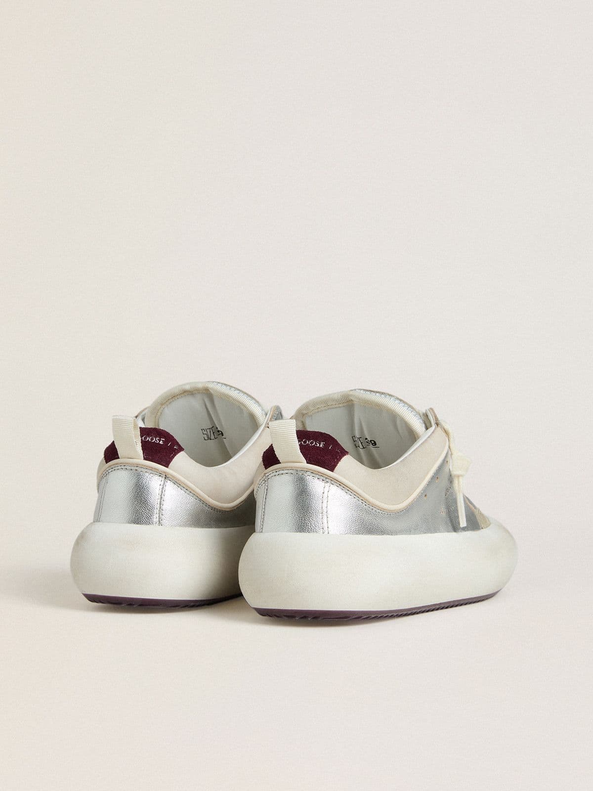 Women’s Space-Star Cube in ice-gray and silver leather with burgundy heel tab