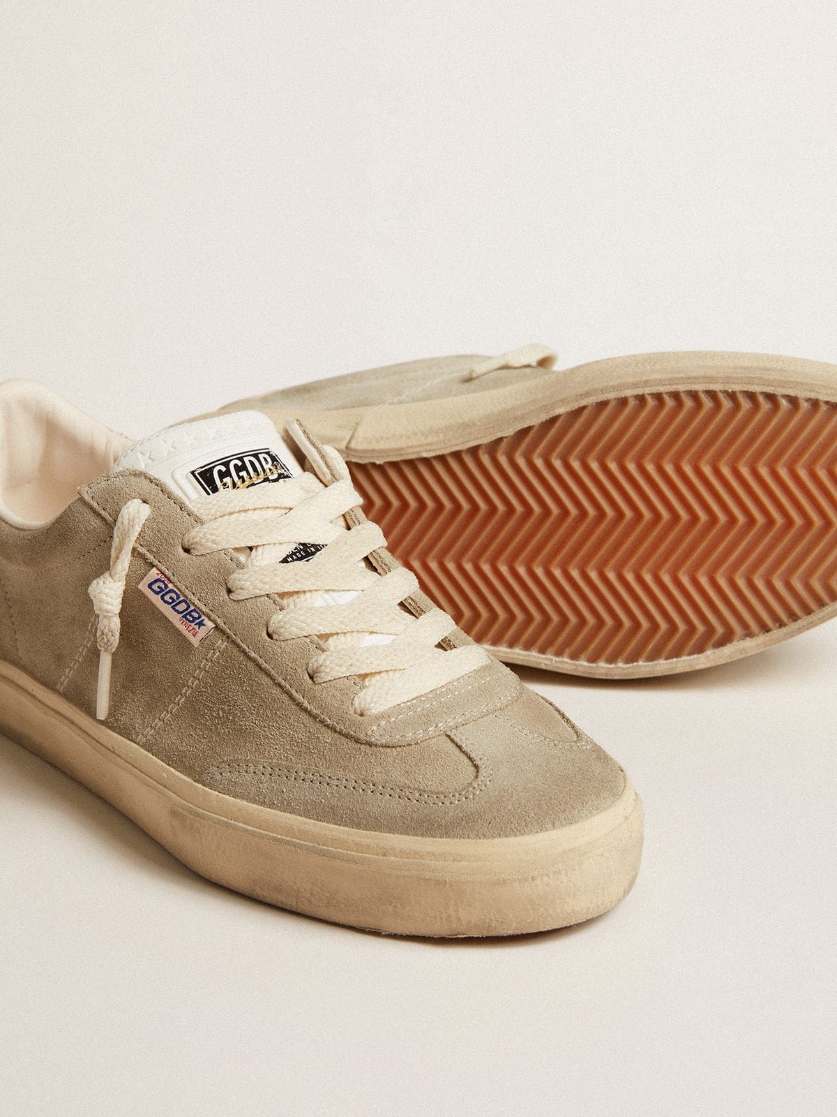 Women's Soul Star in beige suede with white leather heel tab