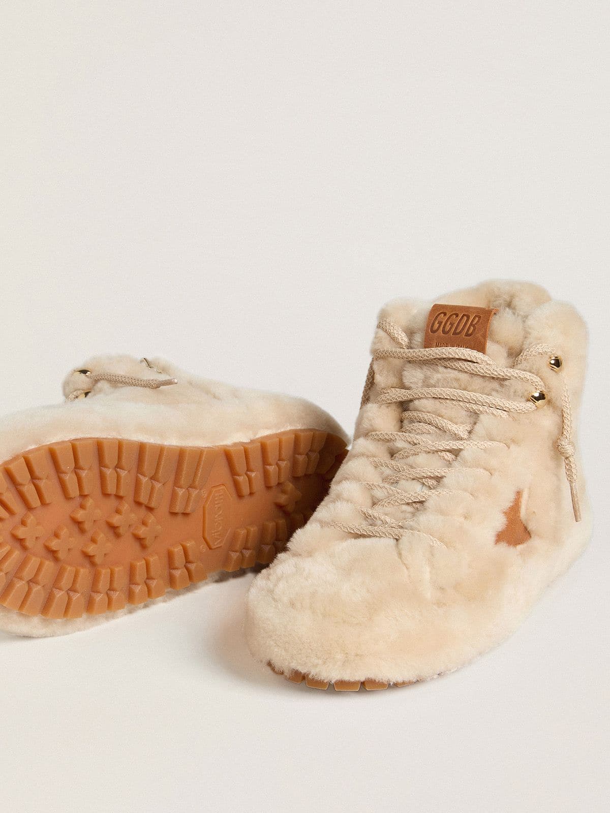 Women's Francy in beige shearling with brown leather star