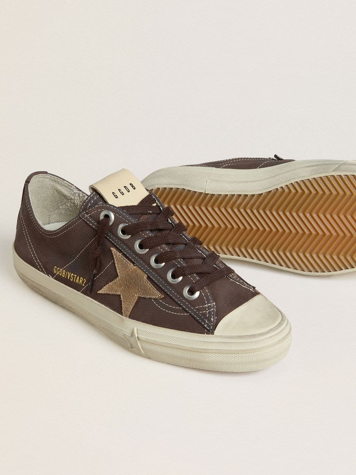 Women's V-Star in brown nubuck with tobacco-colored suede star
