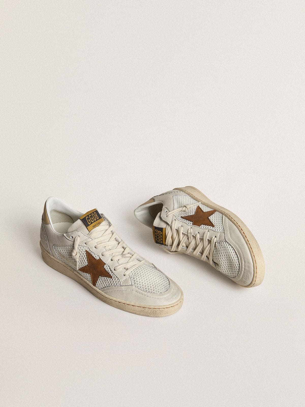 Women's Ball Star in white nappa and mesh with tobacco-colored nubuck star and beige heel tab