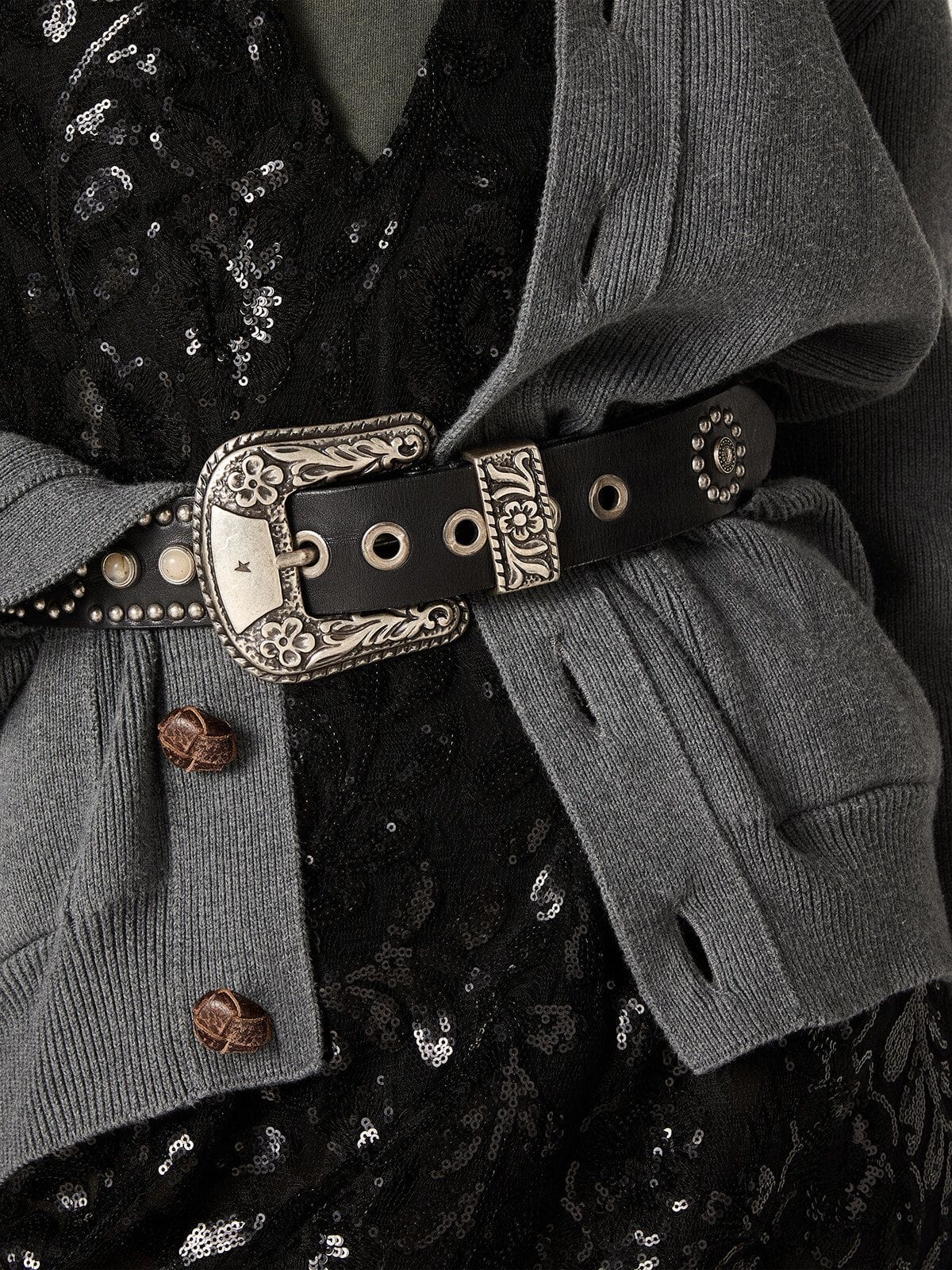 Lace belt in tan-colored washed leather with studs and inlays