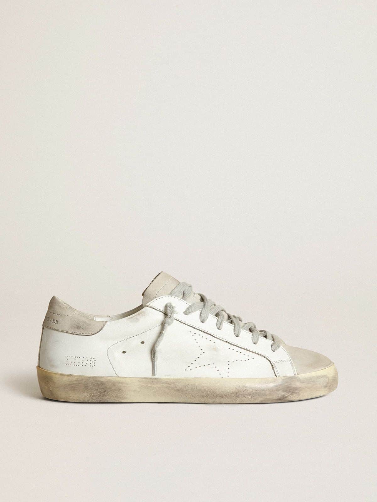 Women's Super-Star in white leather with perforated star and beige nubuck heel tab