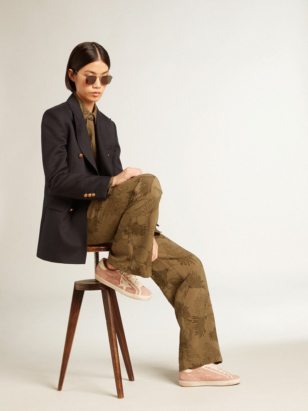 Women's Super-Star in powder-pink suede with cream leather star