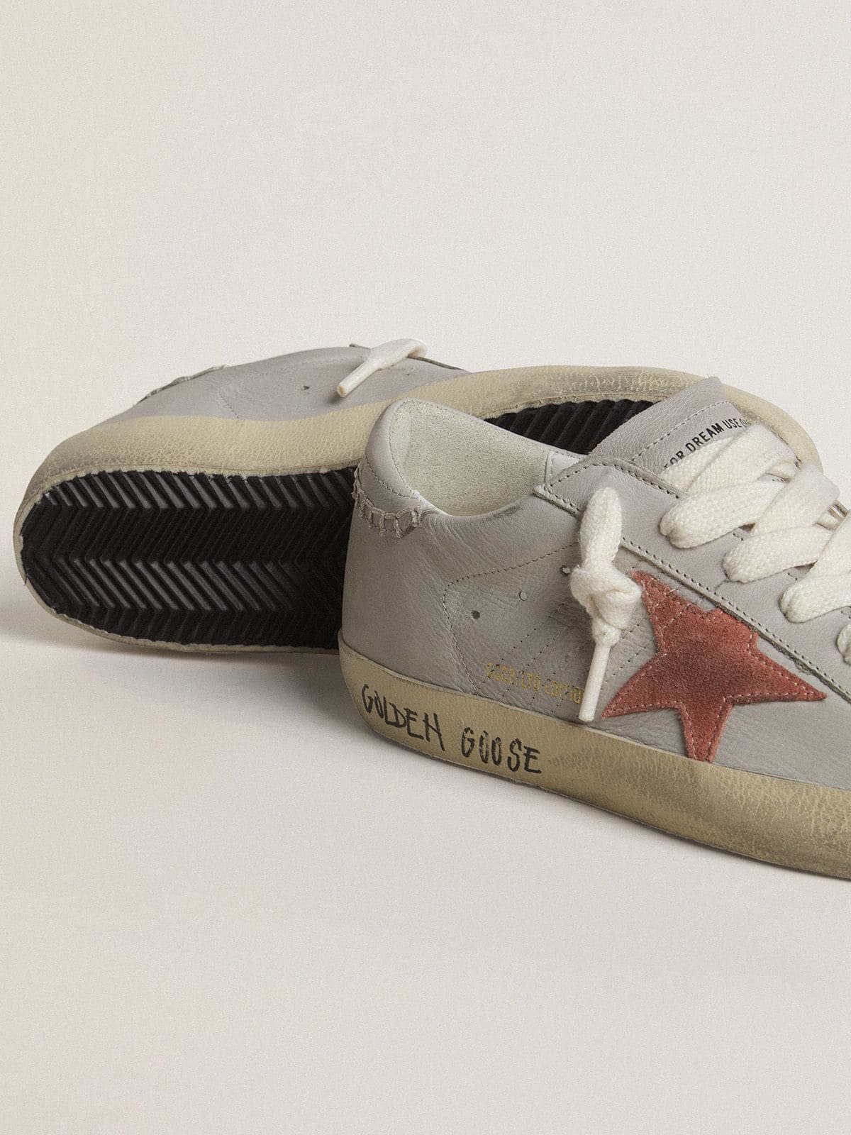 Women's Super-Star LTD in gray leather with brick-red suede star