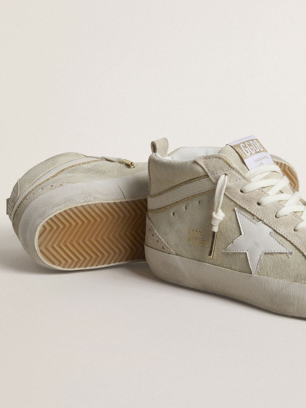 Mid Star in light gray suede with white leather star