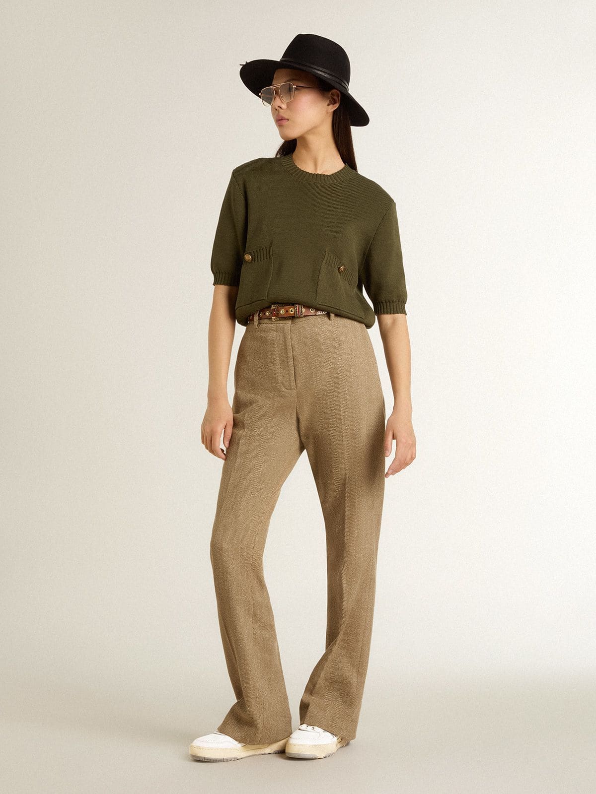 Women’s Forty2 with grey star and white leather heel tab