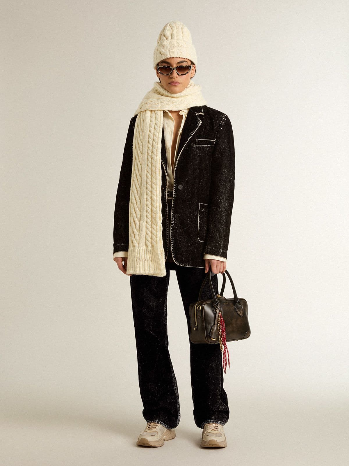 Women's black denim jacket with a velvet effect