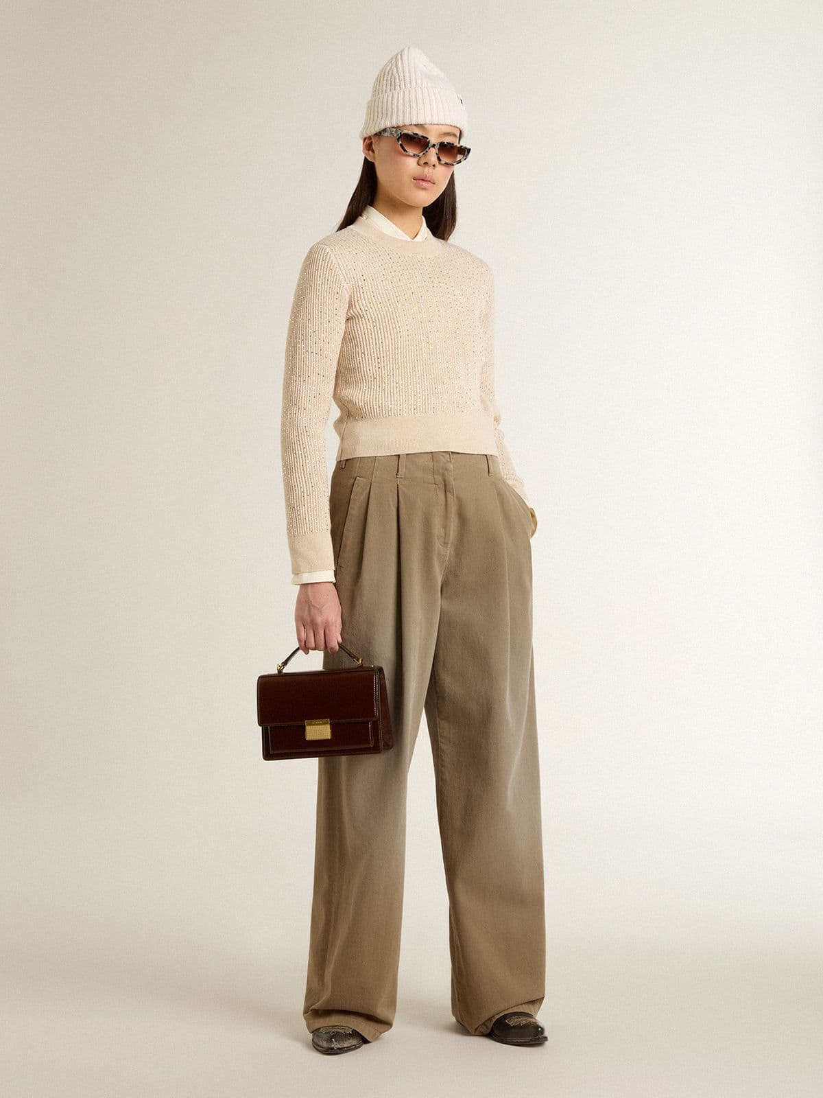 Cropped round-neck sweater in beige wool with all-over crystals