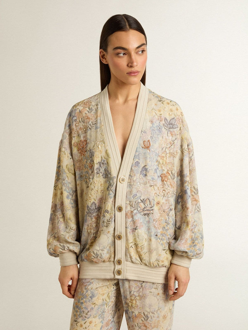 Women’s cardigan with floral print and embroidery