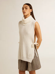 Unisex white high-neck sleeveless sweater in ribbed wool