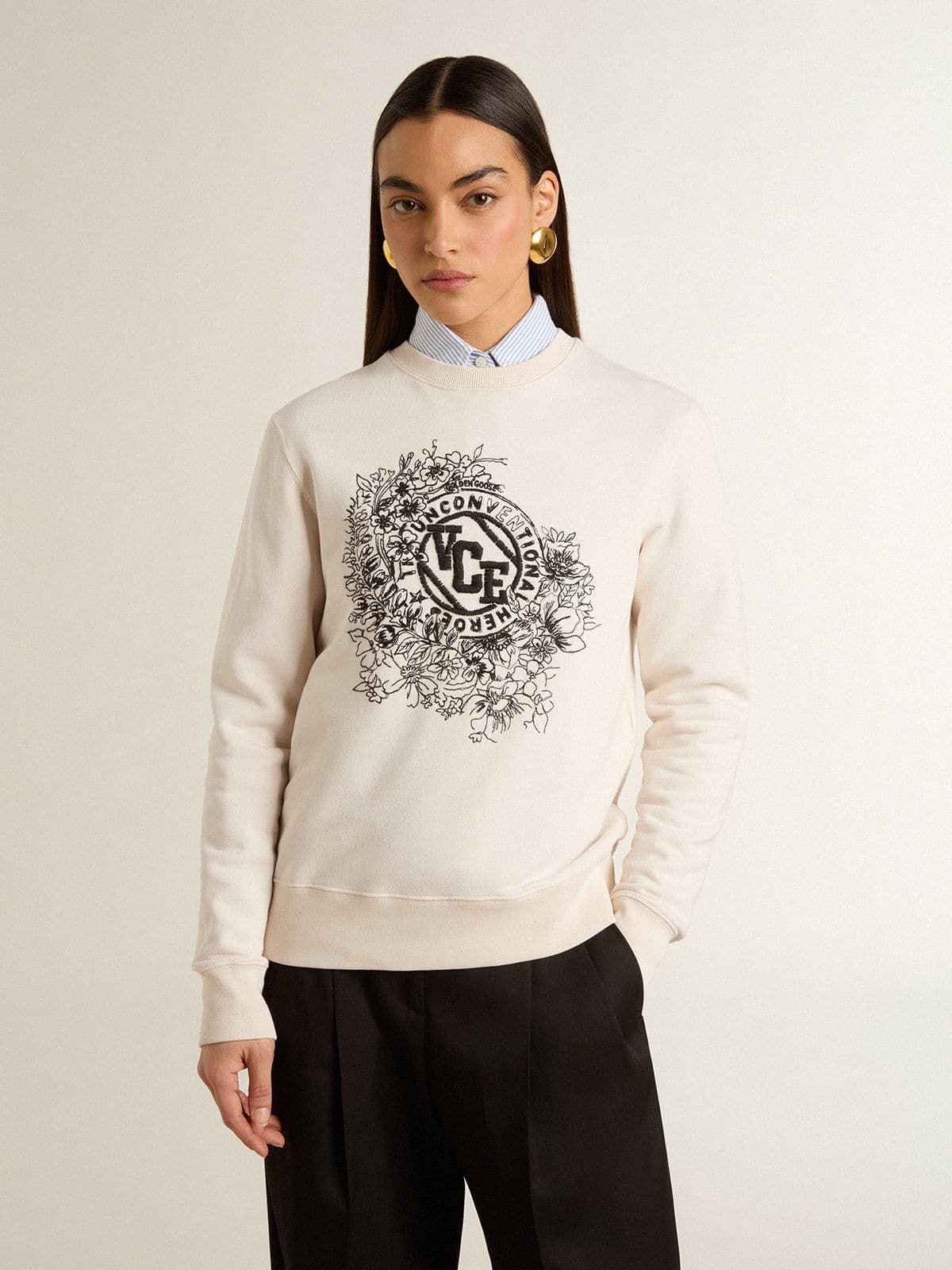 Women’s worn-white cotton sweatshirt with embroidery