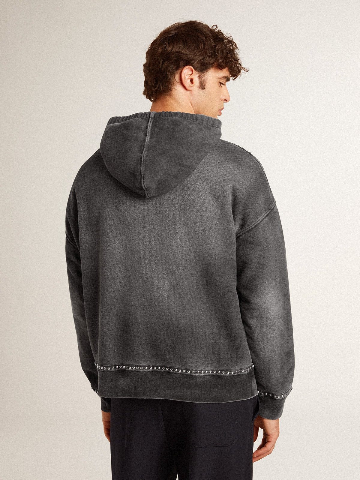 Sprayed effect anthracite sweatshirt with studs