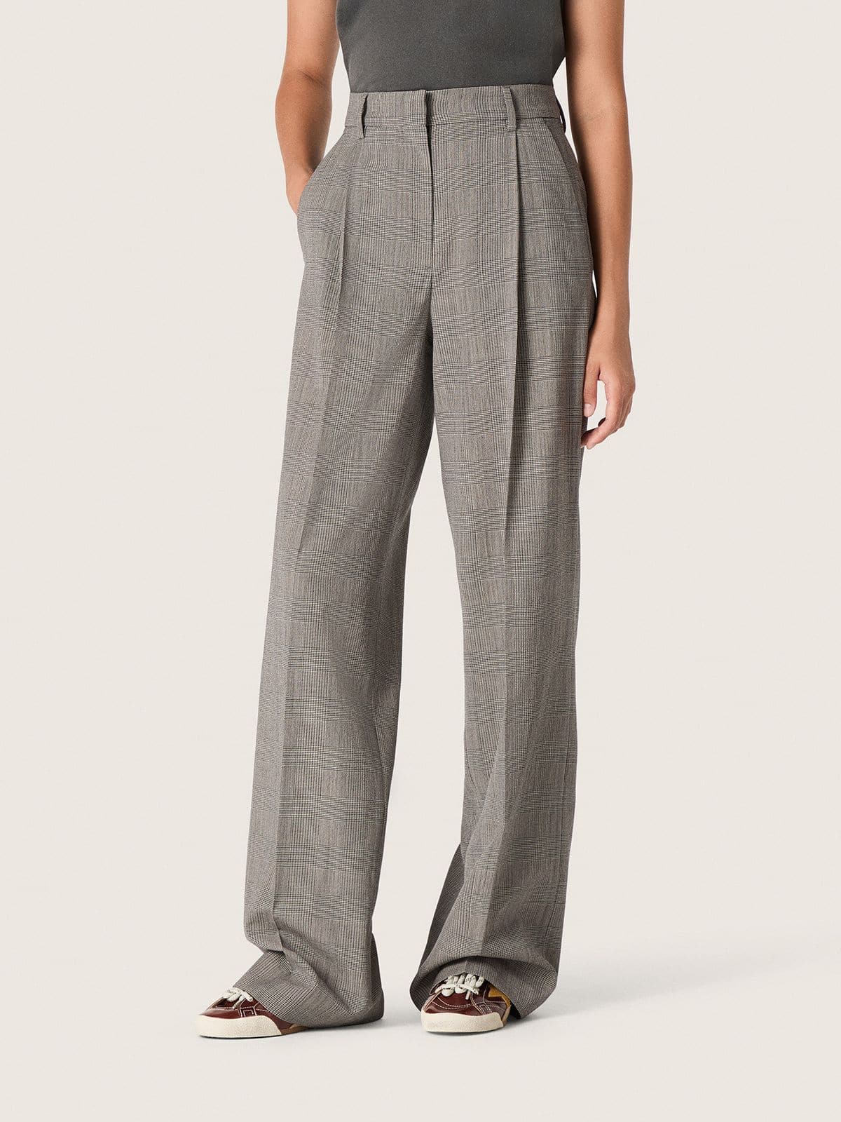 Women’s oversized pants in gray Prince of Wales check