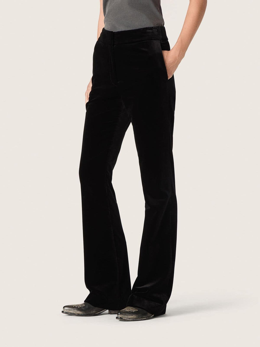 Women's slim-fit flared pants in black cotton velvet
