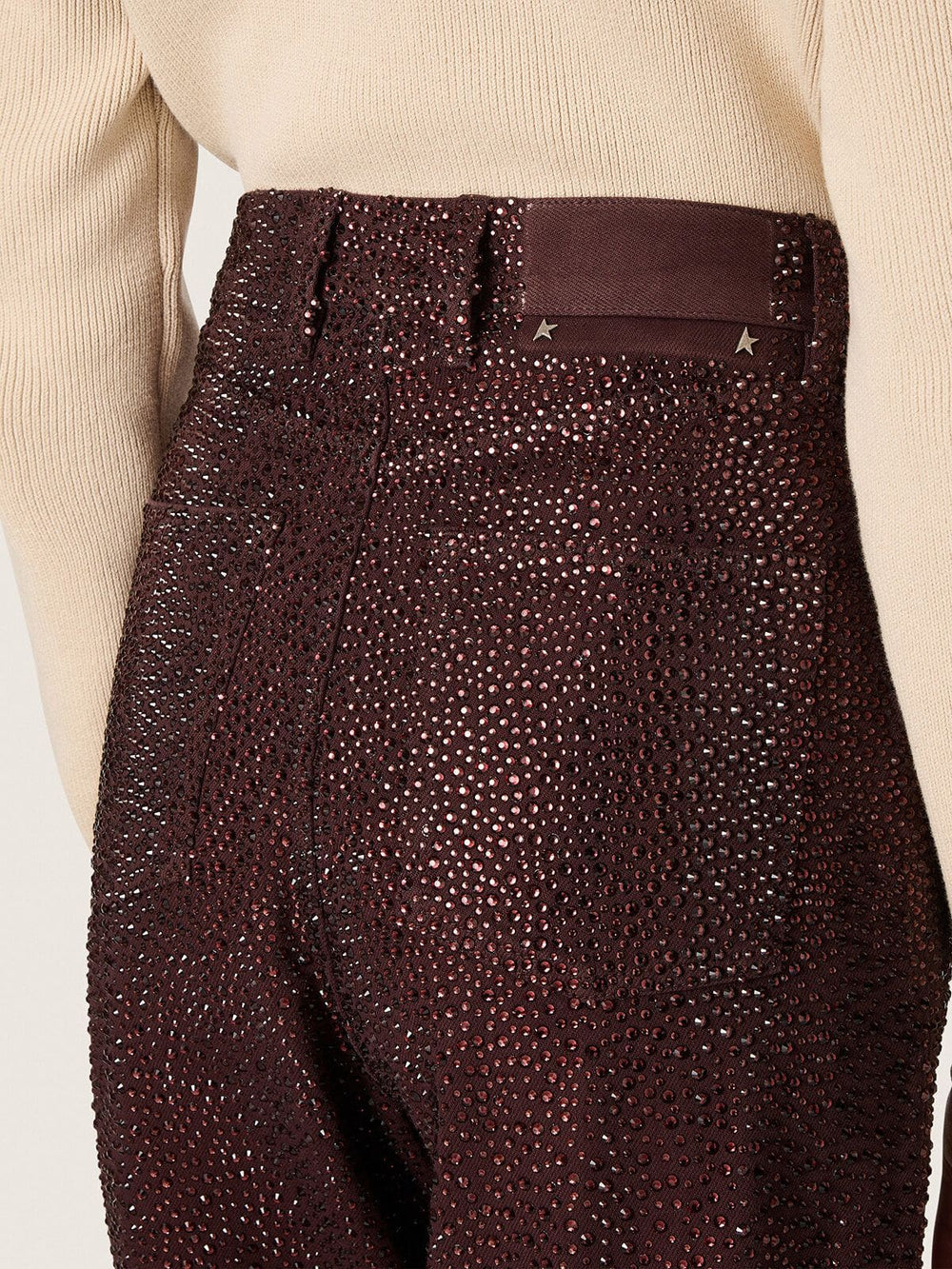 Women's jeans in burgundy denim with gradient crystals