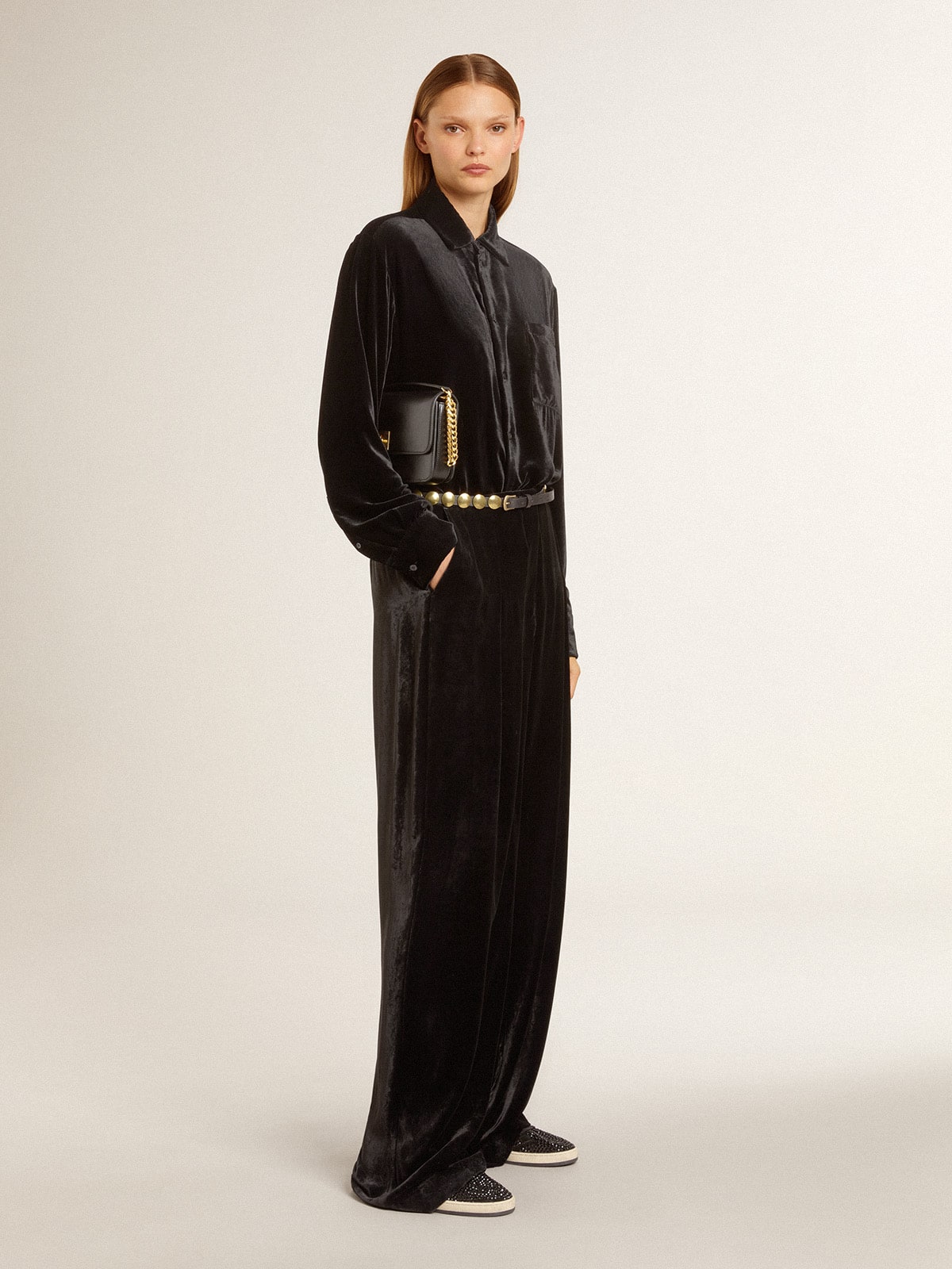 Black velvet-effect pants
