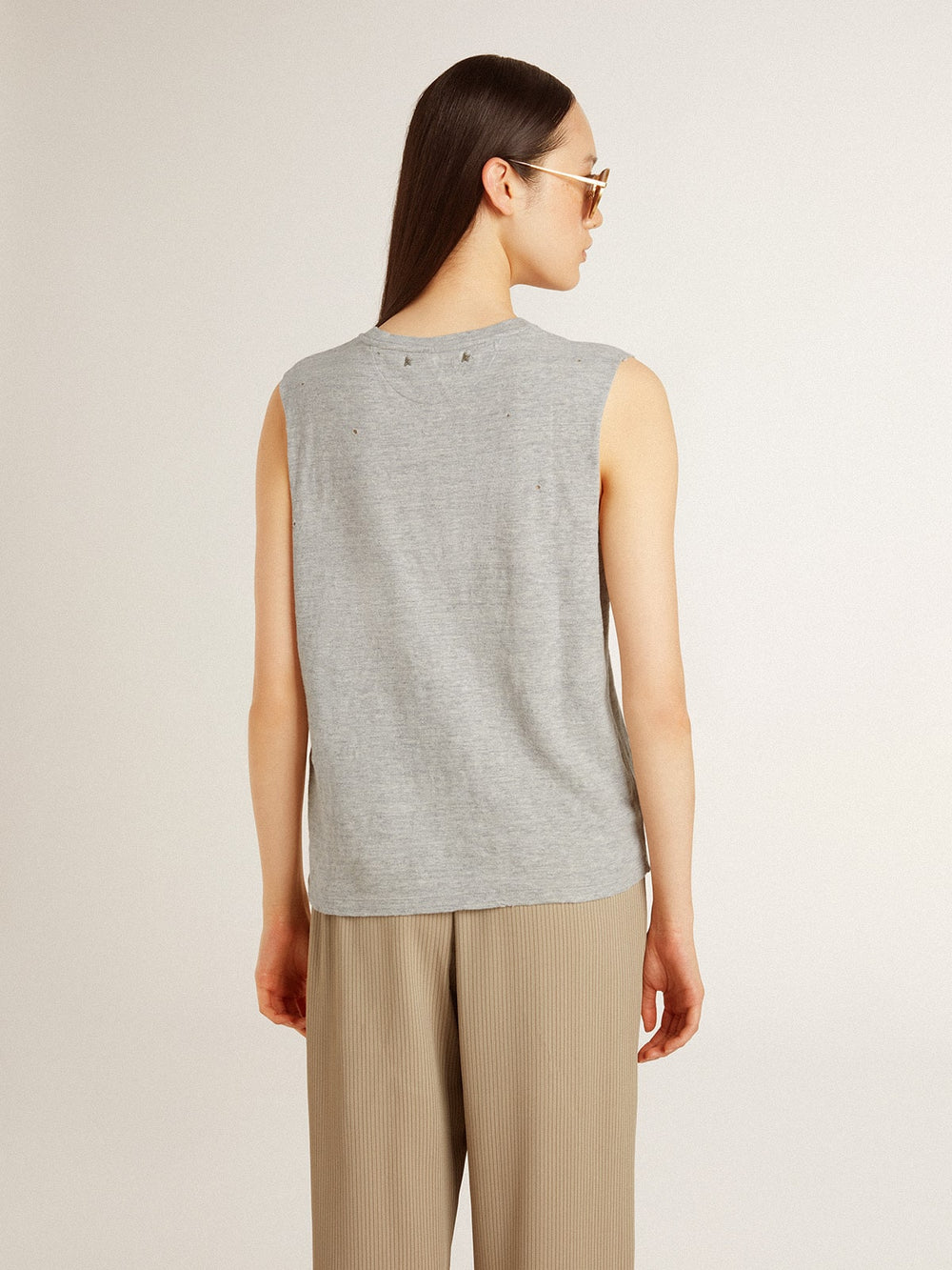Women's gray sleeveless T-shirt with yellow print