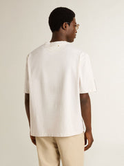 White unisex T-shirt with Mediterranean print and Pescheria Golden patch on the sleeve