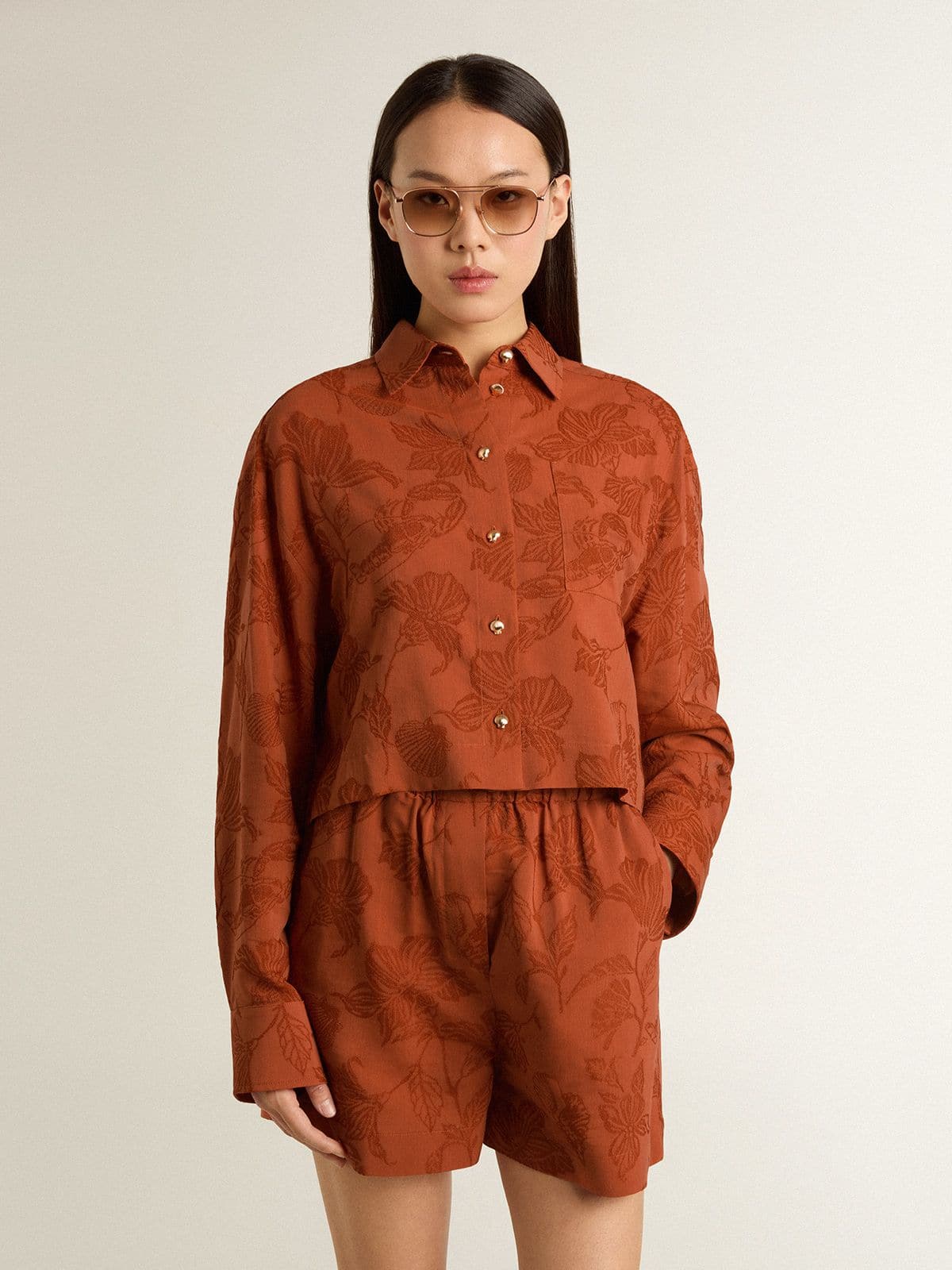 Women's cropped shirt in brick red jacquard with wide sleeves