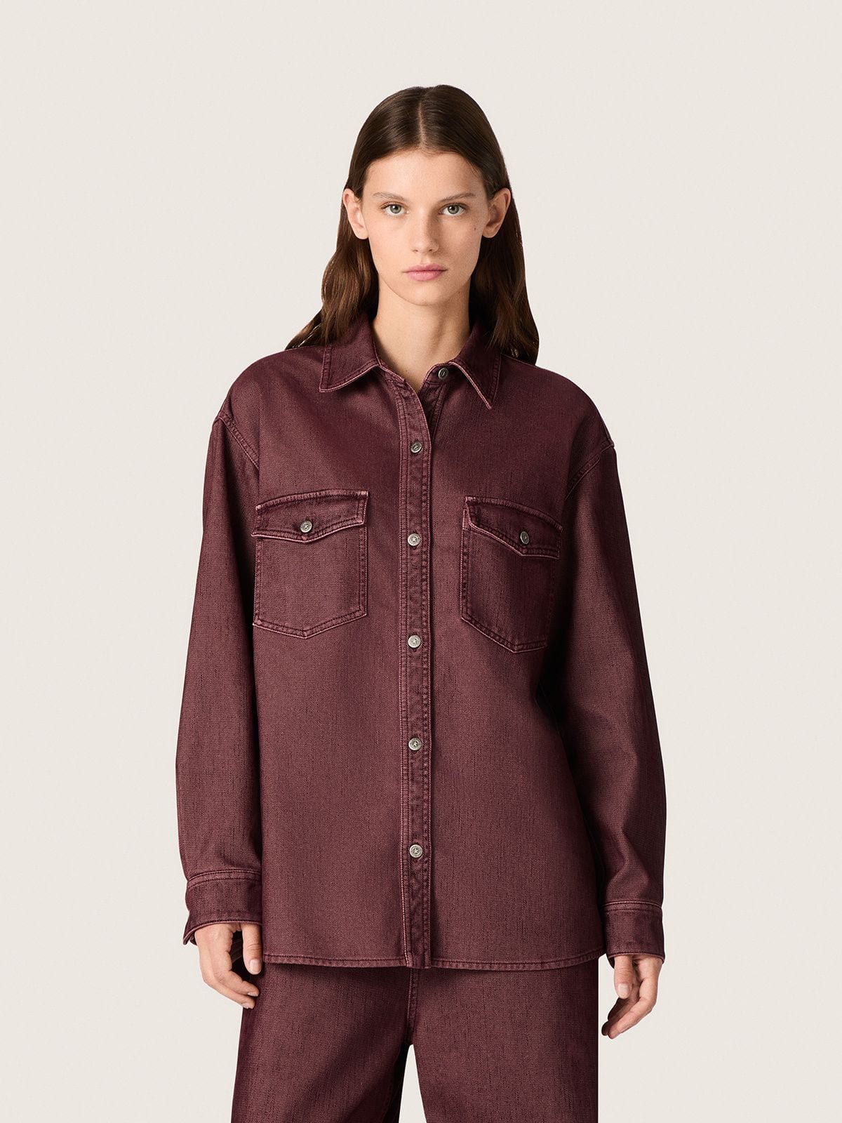 Women's shirt in burgundy denim