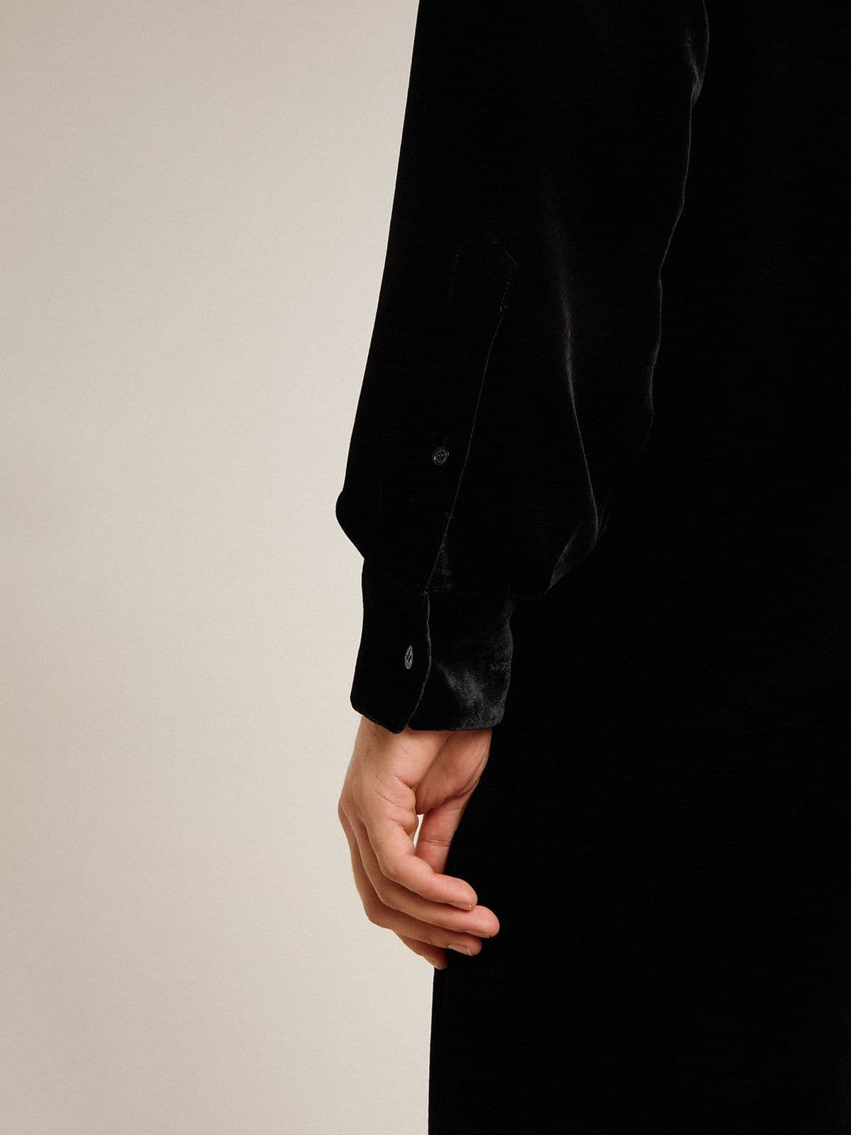 Velvet-effect black shirt with embroidery