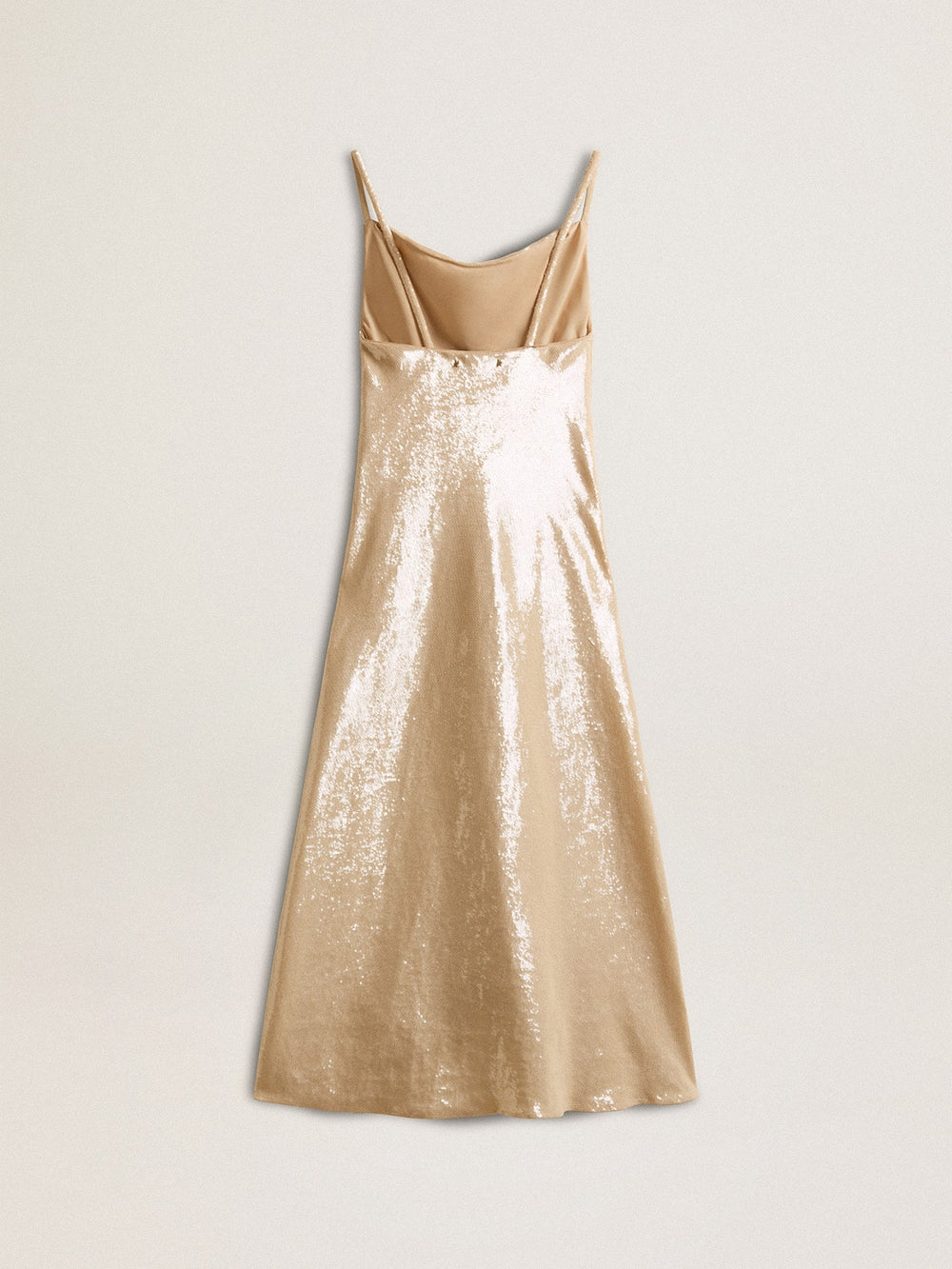 Sleep dress in parchment-colored sequins