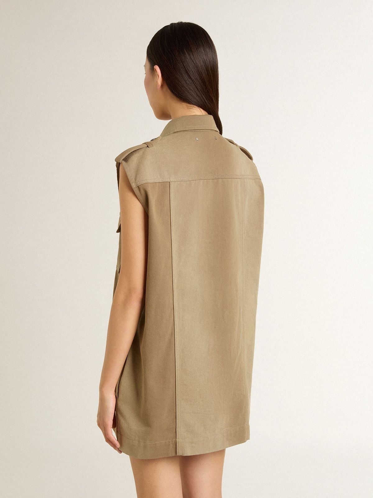 Women's shirt dress in sand-colored denim with military details