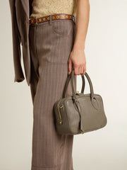 Vita Bag in sage-green leather with gold details
