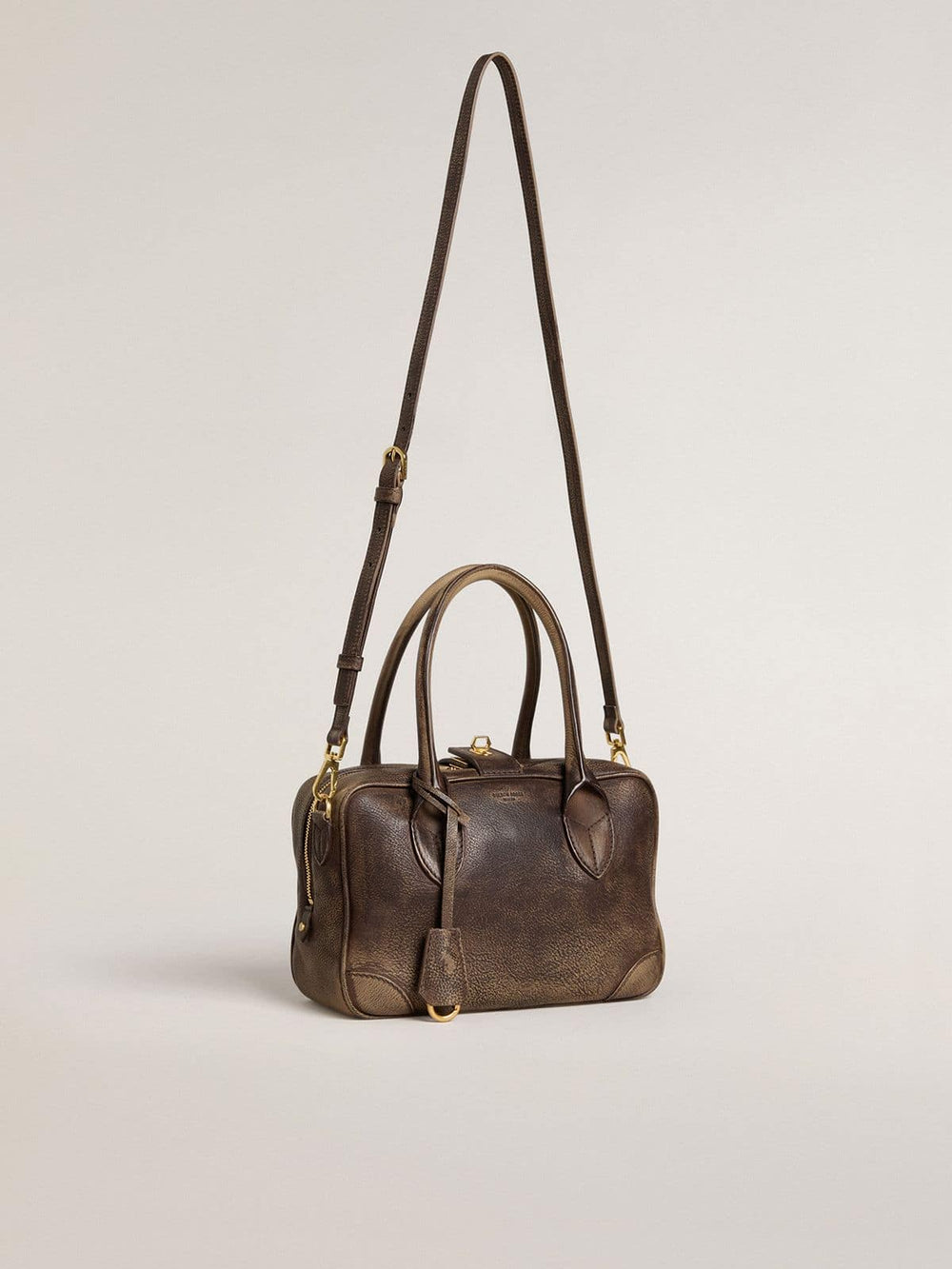 Vita Bag in brown vintage leather with gold details