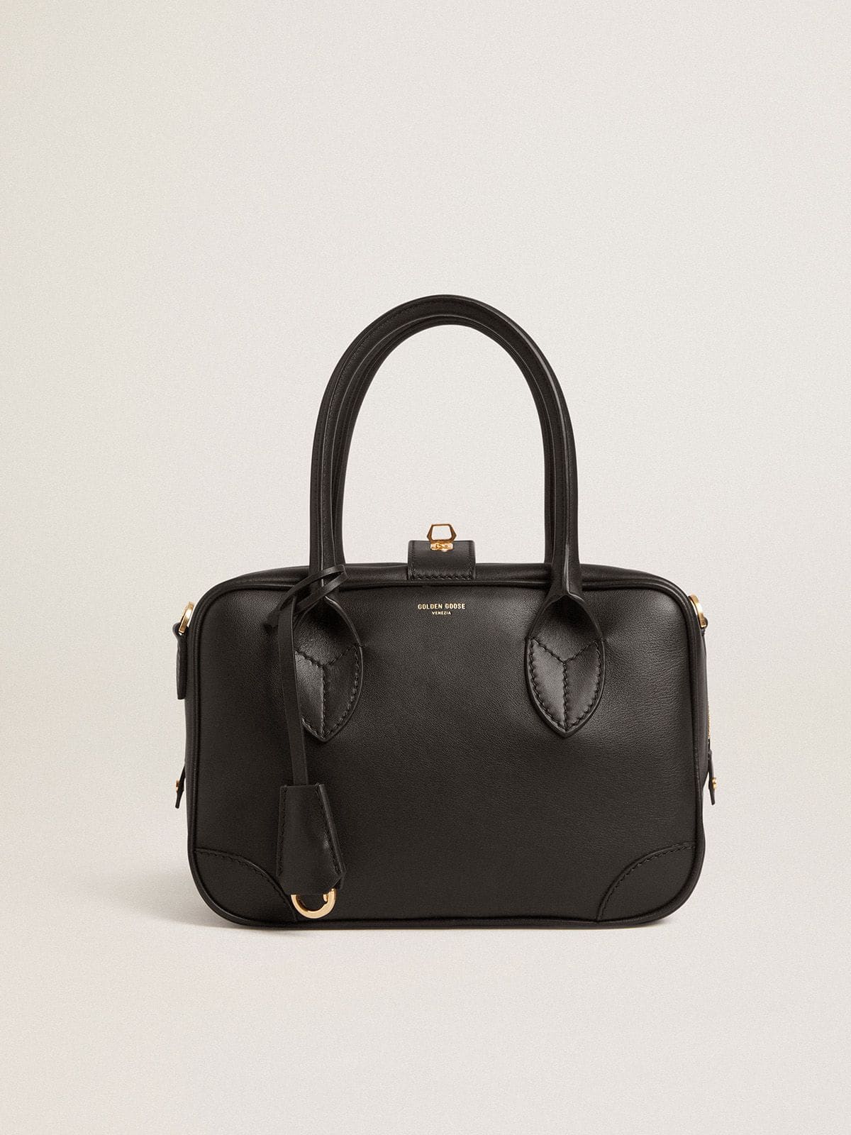 Vita Bag in smooth black leather with gold details
