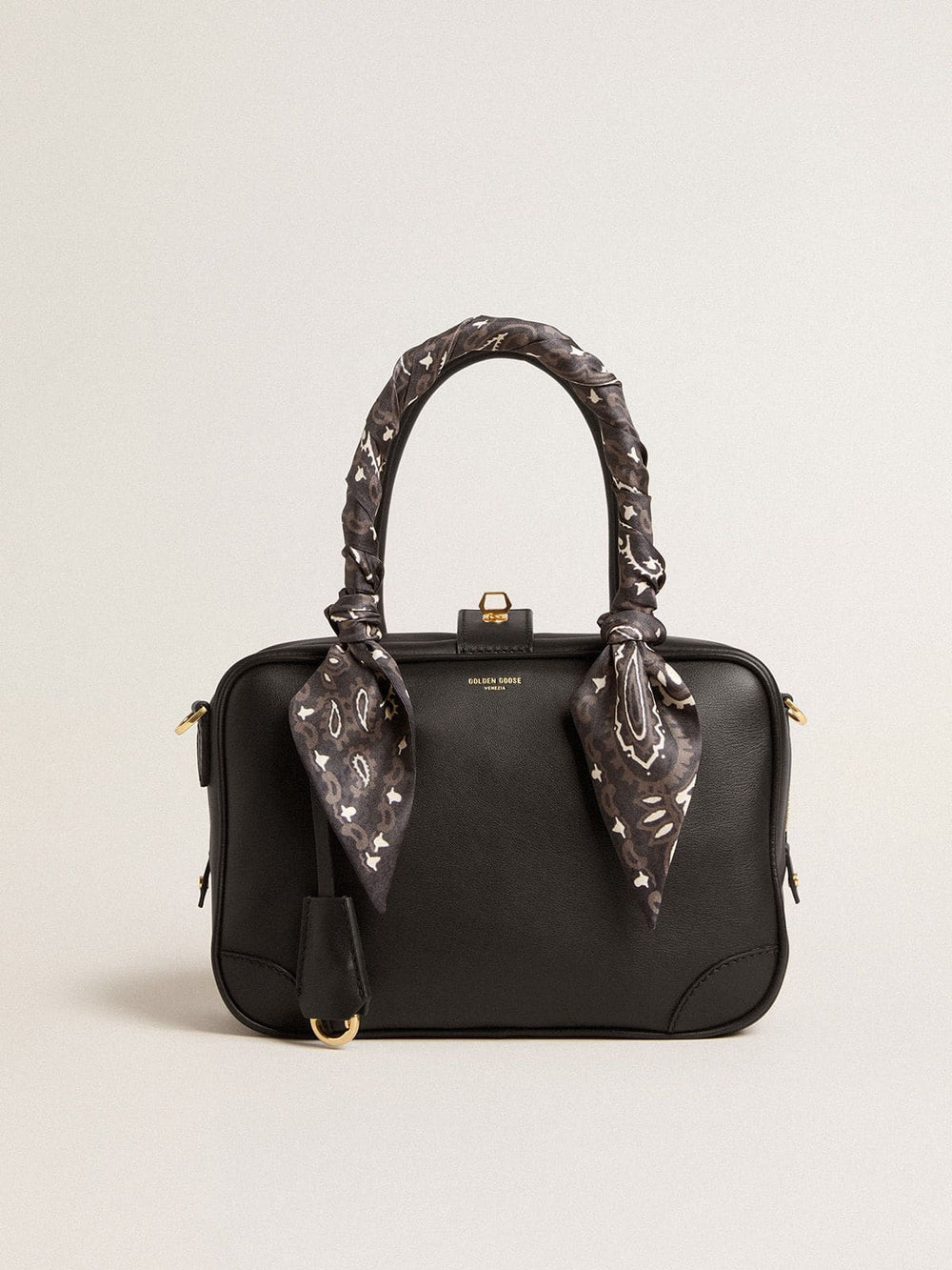 Vita Bag in smooth black leather with gold details